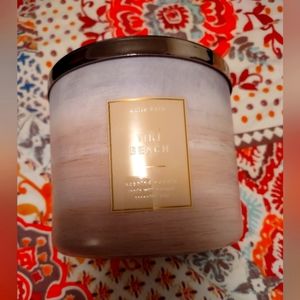Bath and Bodyworks/White Barn 3 wick candle